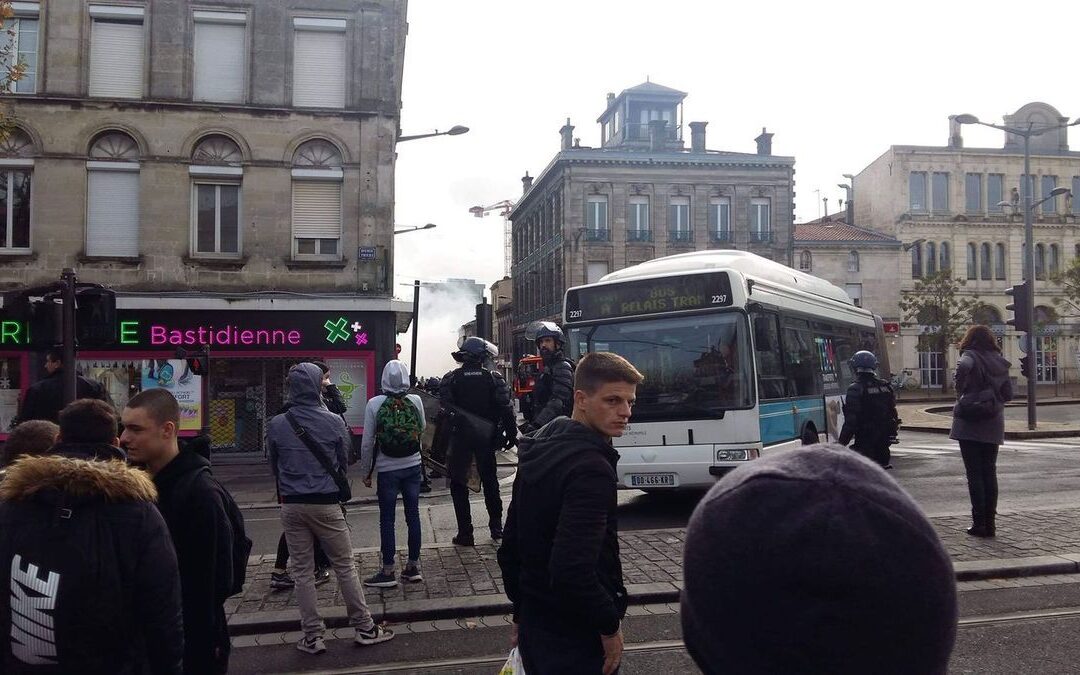 Mouvement de blocage des lycées et des universités- communiqué JRCF